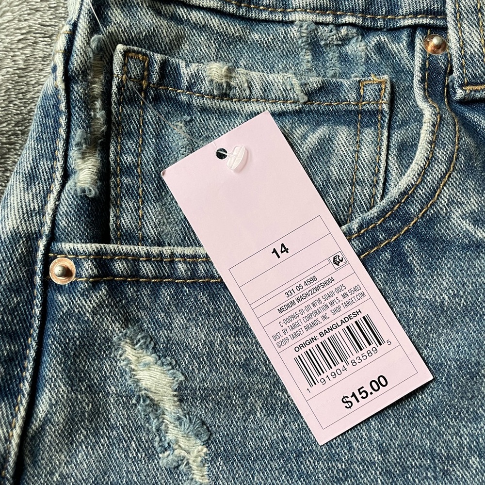 Women’s Jean shorts - Picture 3 of 3